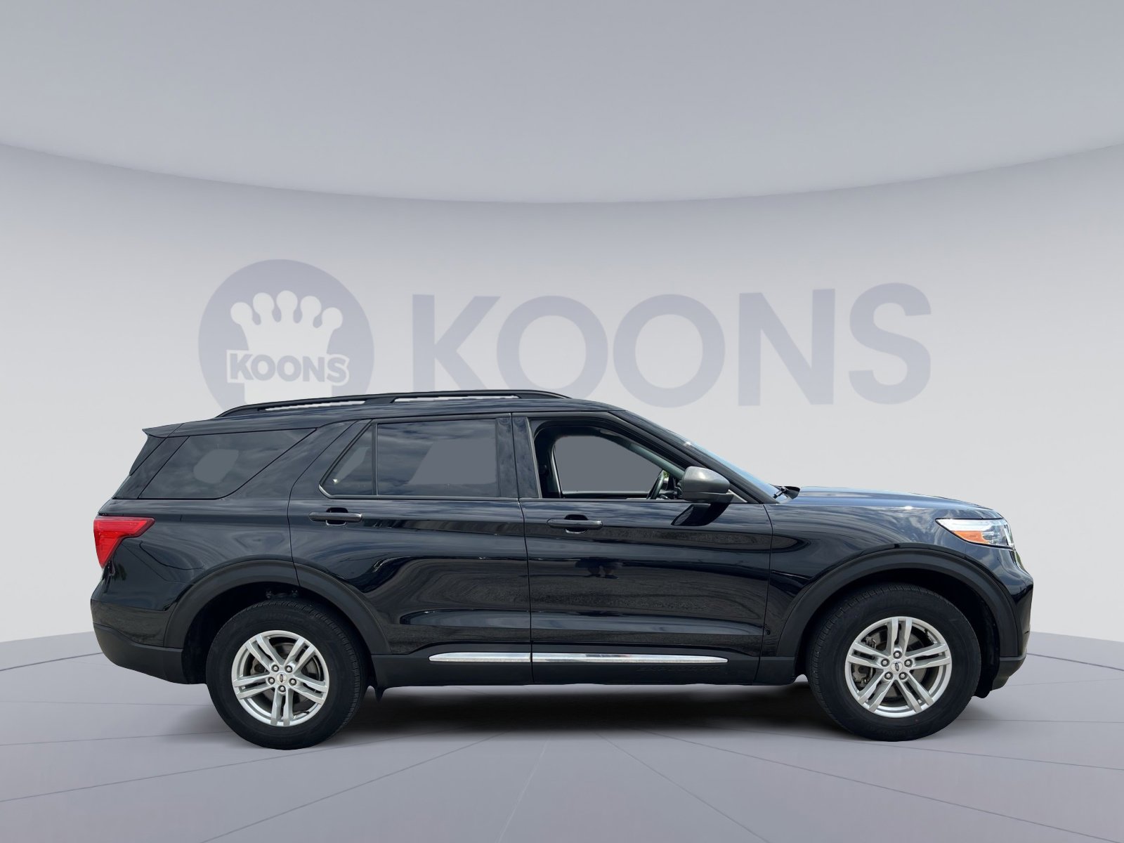 Certified 2023 Ford Explorer XLT AWD/4WD image 17