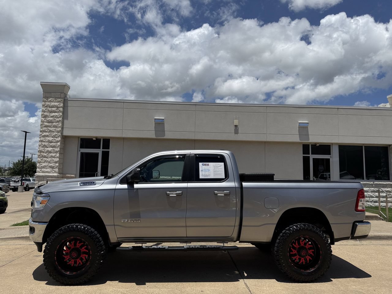Used 2021 RAM 1500 Big Horn AWD/4WD image 3