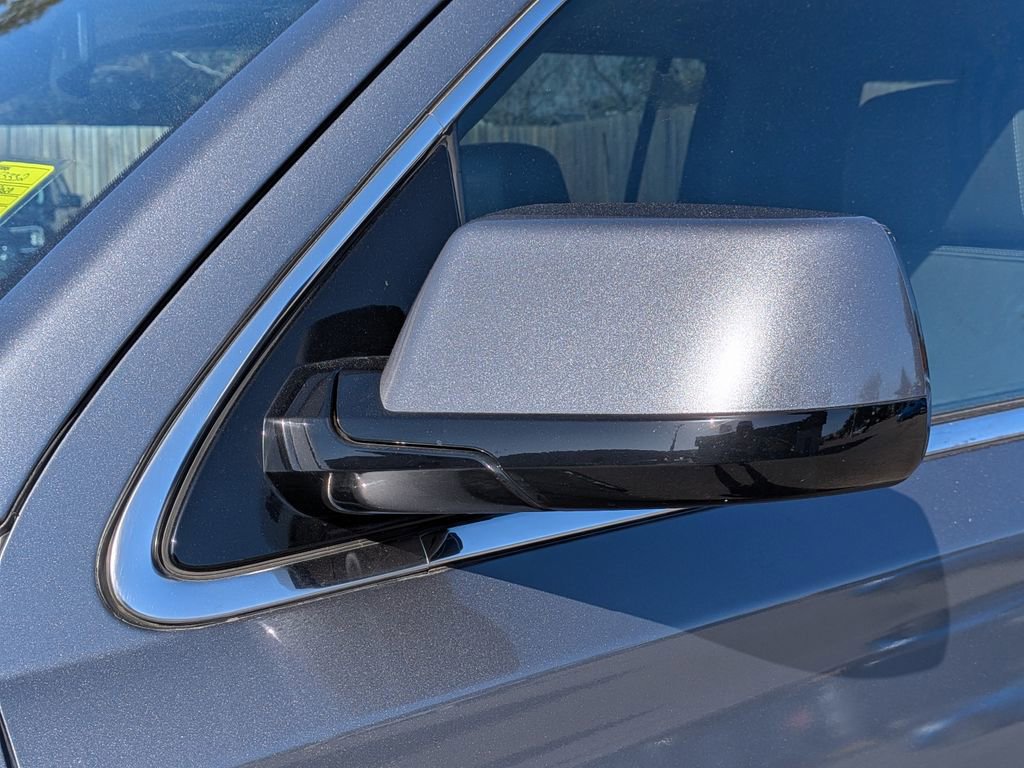 Used 2020 GMC Yukon XL Denali w/ Open Road Package image 12