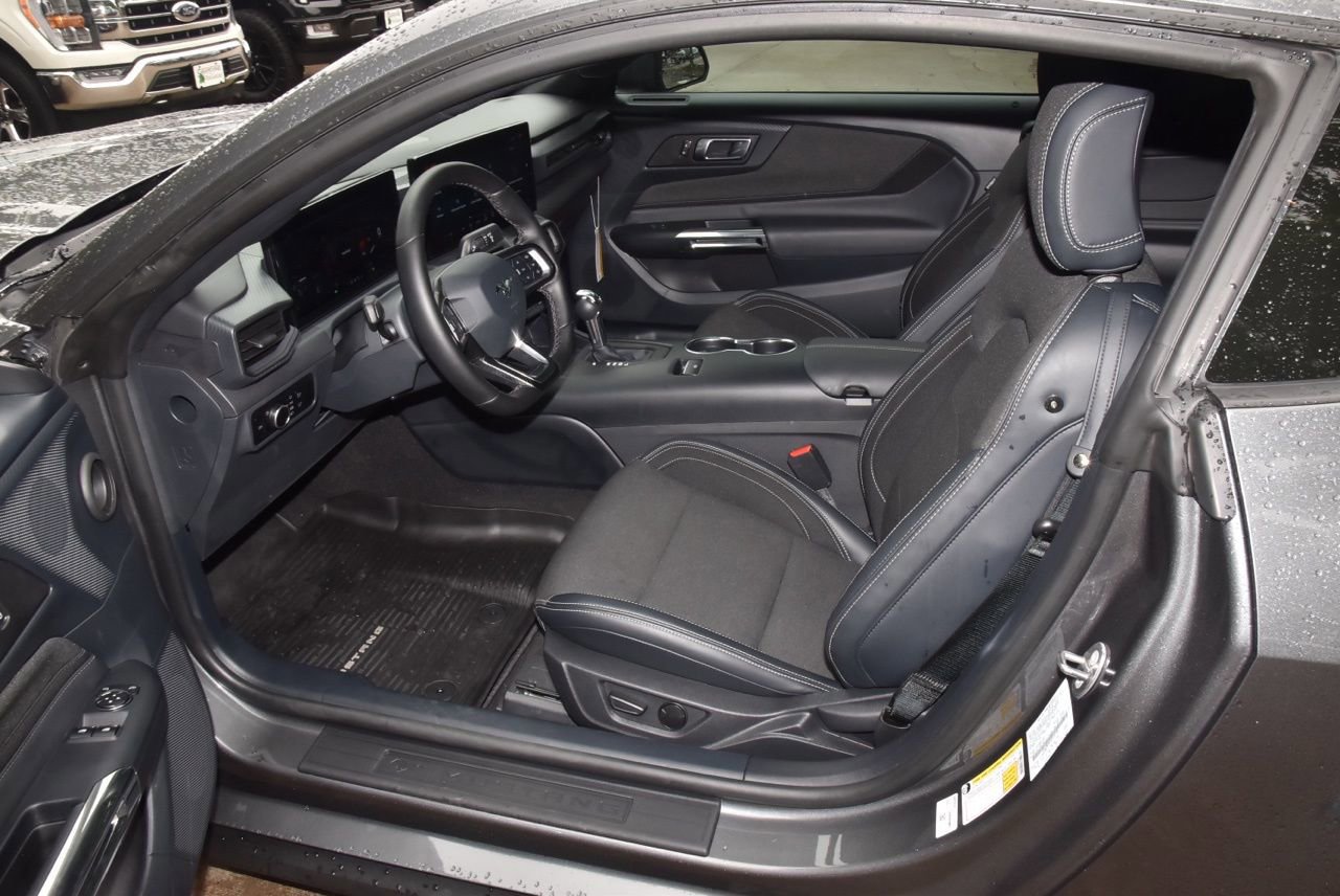 Certified 2024 Ford Mustang Coupe RWD image 31