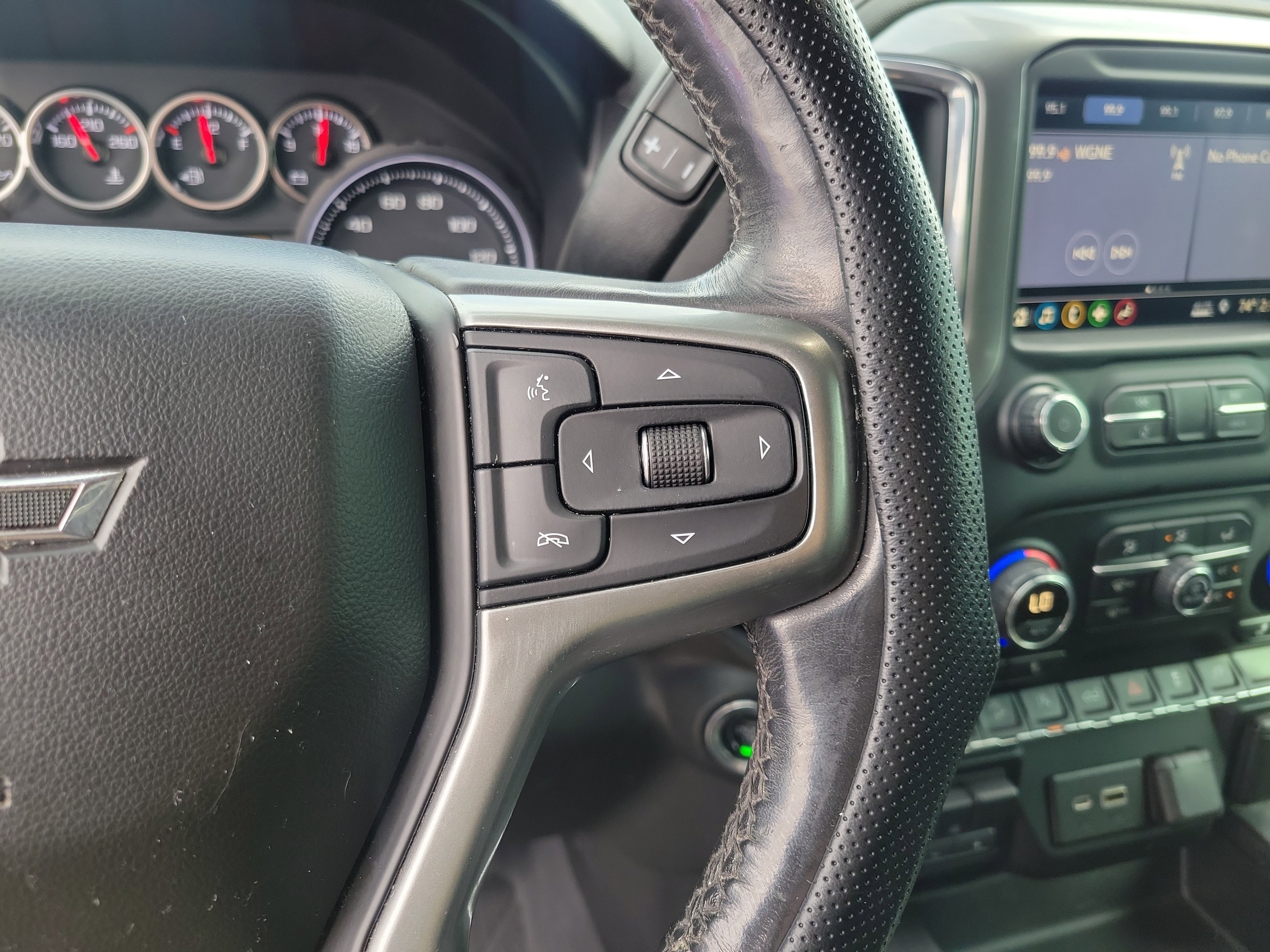 Used 2019 Chevrolet Silverado 1500 RST image 14