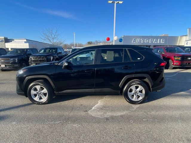 Used 2021 Toyota RAV4 XLE w/ Convenience Package image 2