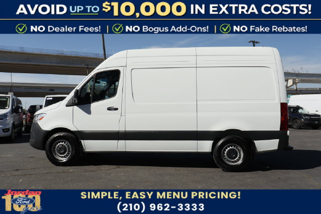 Used 2024 Mercedes-Benz Sprinter 2500 image 4