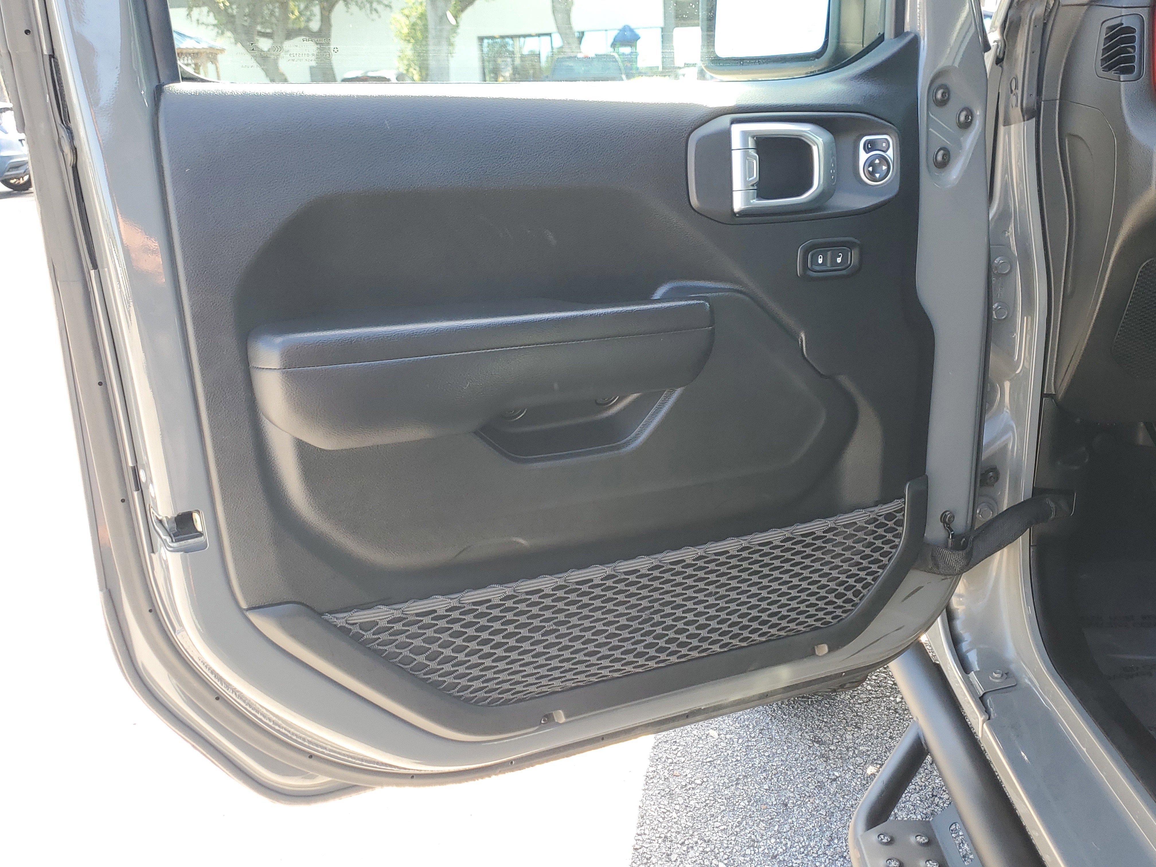 Used 2021 Jeep Wrangler Unlimited Rubicon image 18