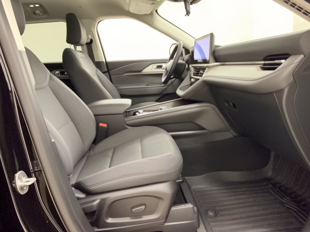 Certified 2025 Ford Explorer Active RWD image 30