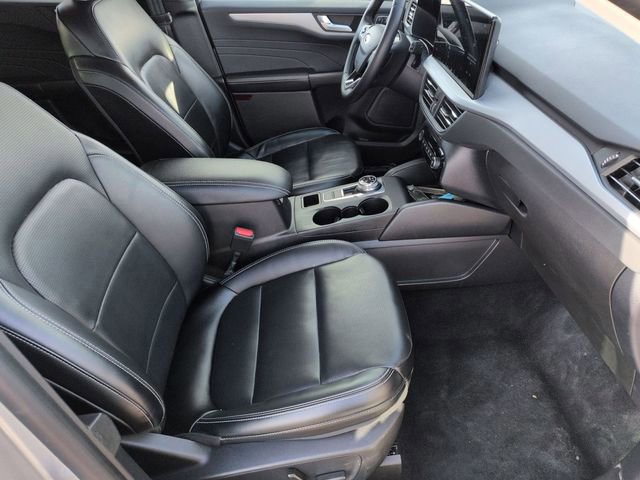 Certified 2024 Ford Escape Platinum image 31