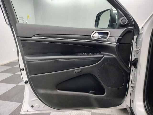 Used 2021 Jeep Grand Cherokee Limited AWD/4WD image 17