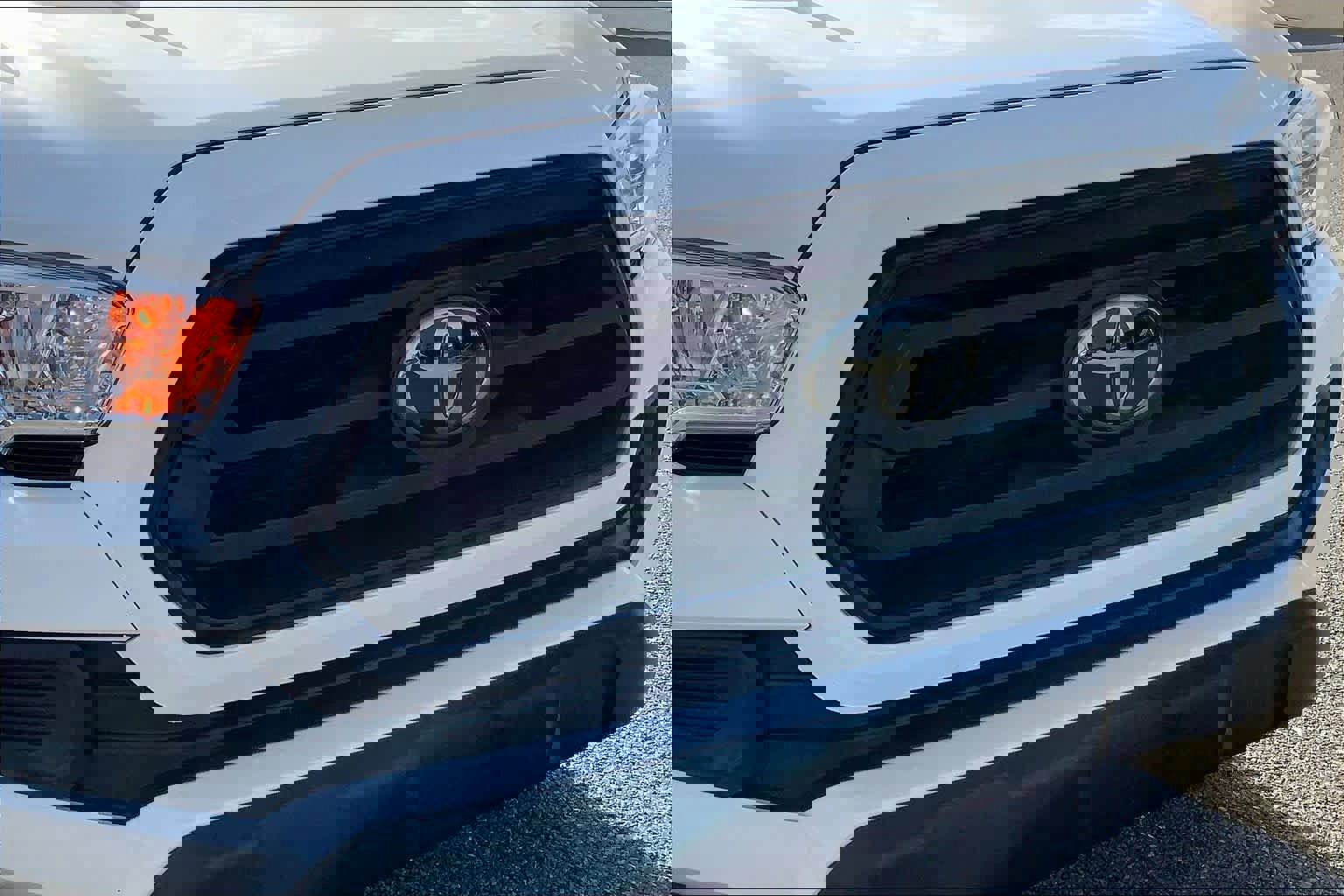 Used 2022 Toyota Tacoma SR image 29