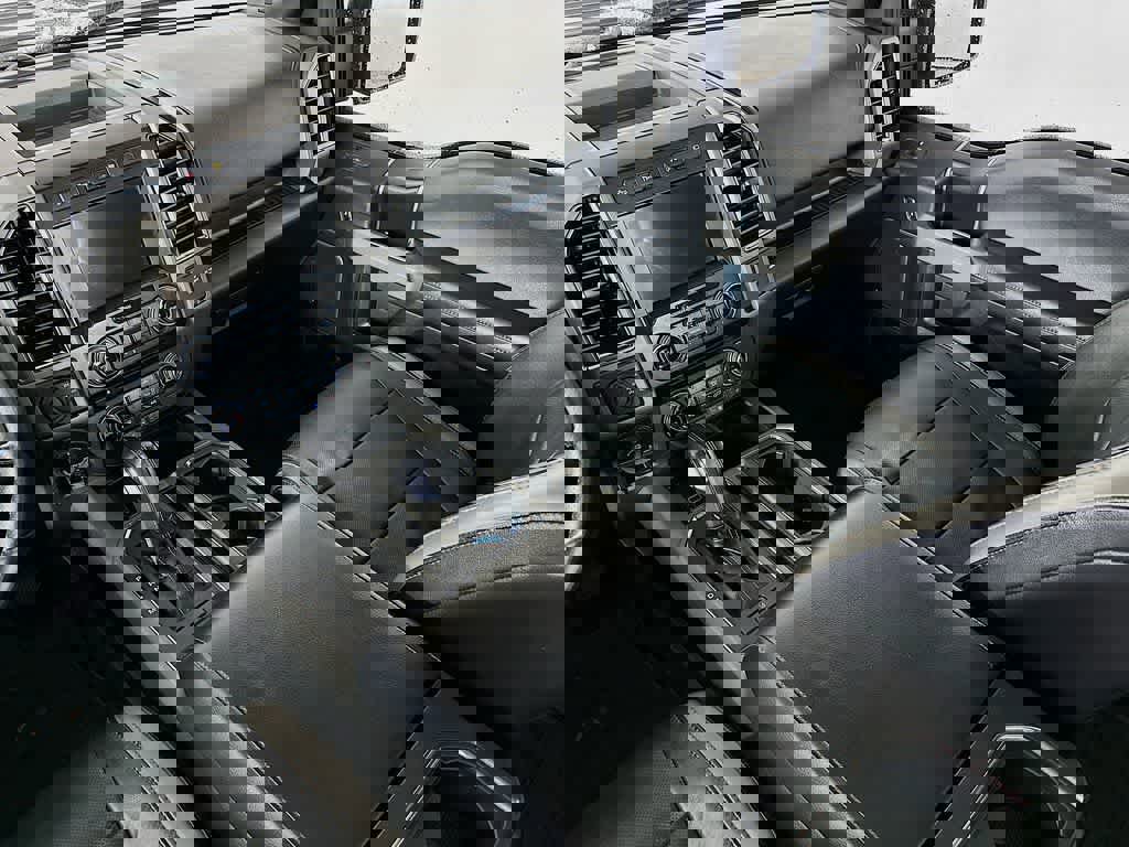 Certified 2017 Ford F150 Raptor w/ Equipment Group 802A Luxury image 13