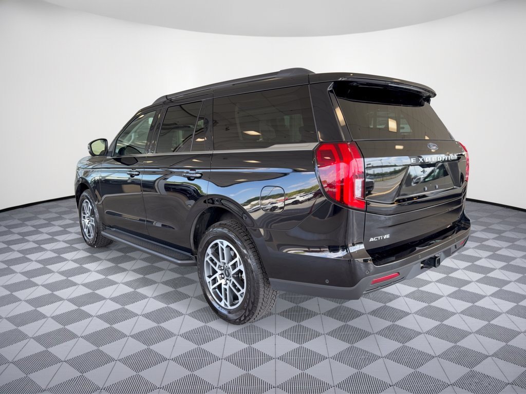 Certified 2025 Ford Expedition Active AWD/4WD image 3