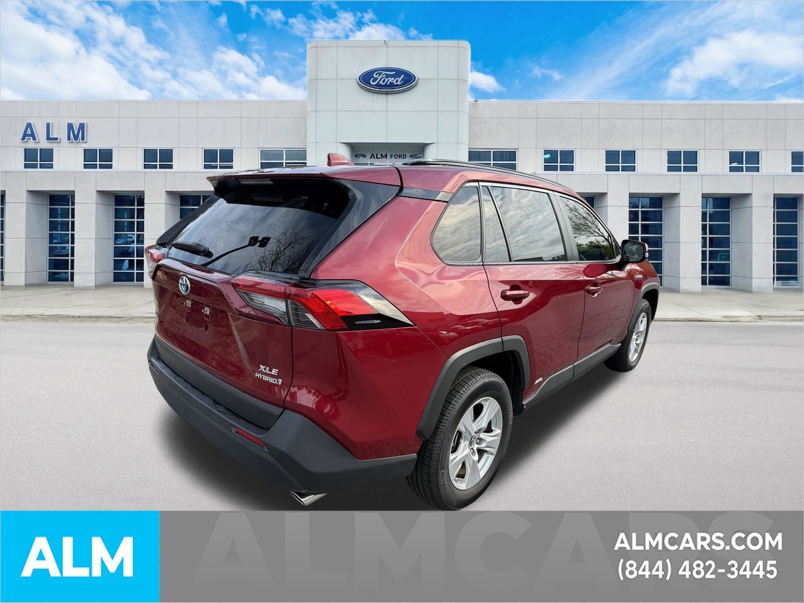 Used 2019 Toyota RAV4 XLE AWD/4WD image 8