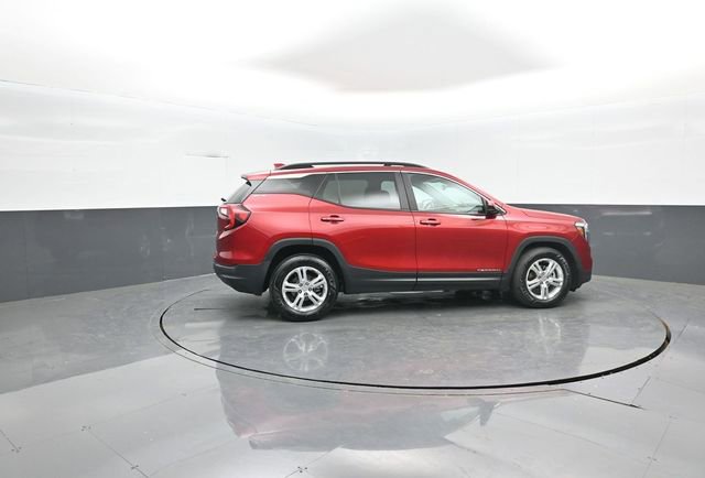 Used 2022 GMC Terrain SLE w/ Driver Convenience Package image 8