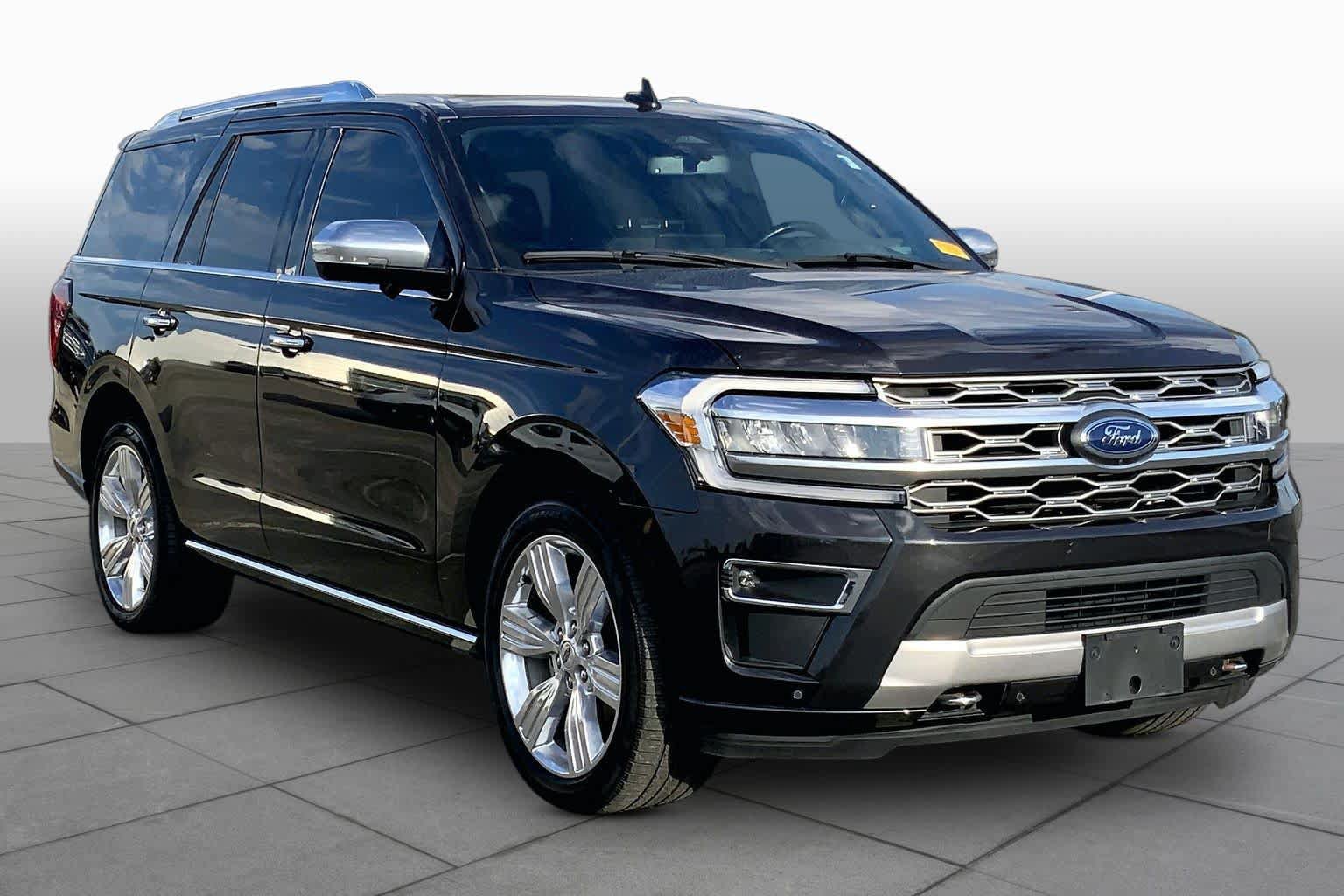 Certified 2023 Ford Expedition Platinum AWD/4WD image 3