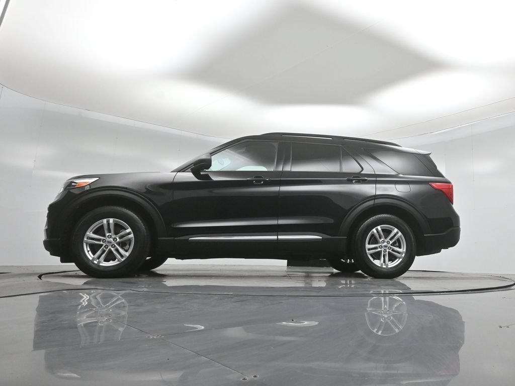 Certified 2023 Ford Explorer XLT RWD image 49