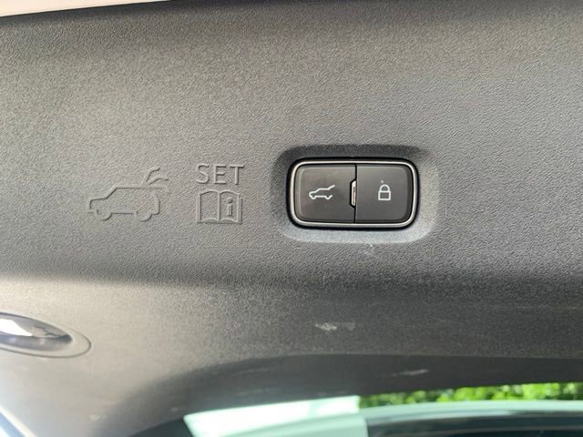 Certified 2025 Ford Expedition Active AWD/4WD image 9