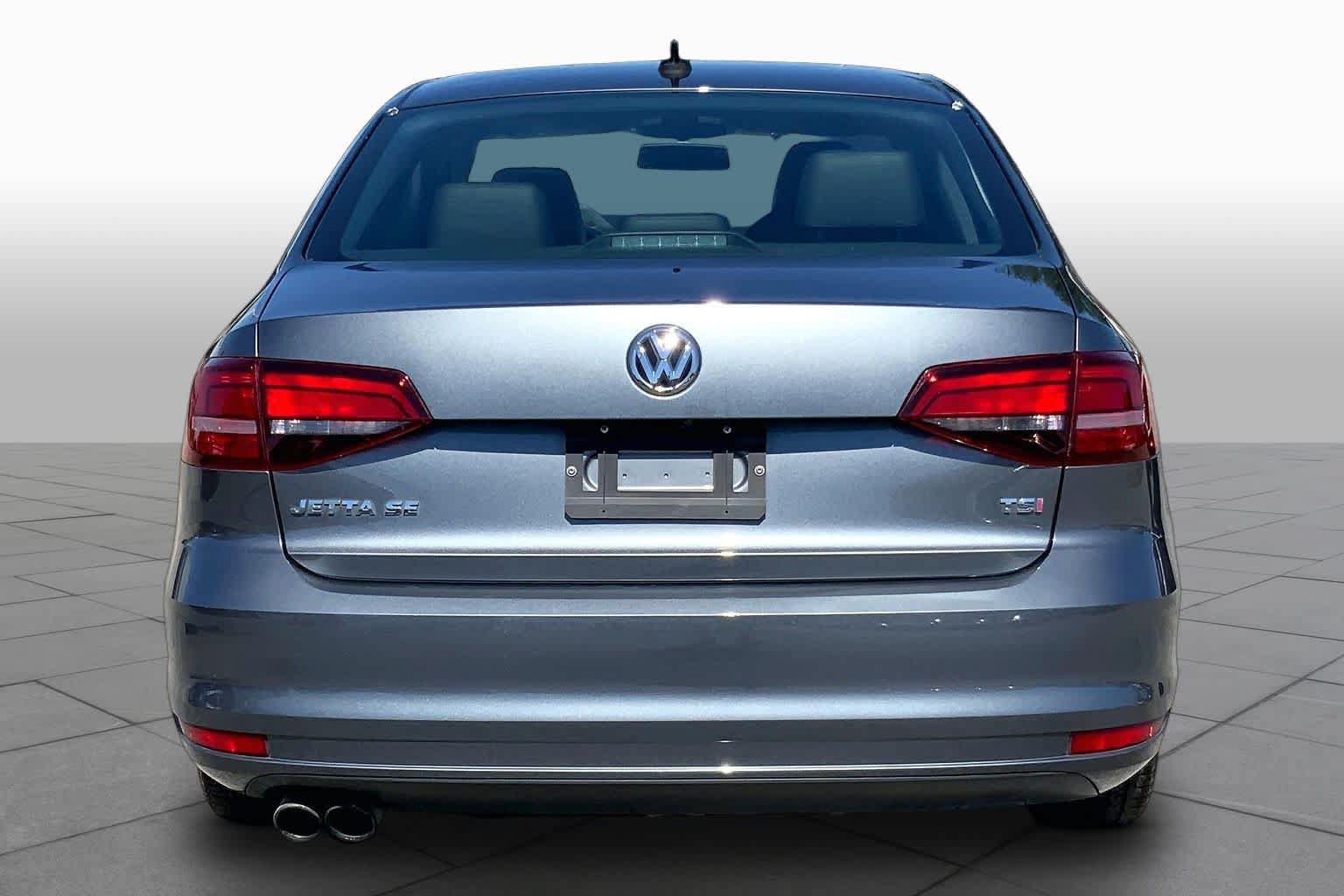 Used 2018 Volkswagen Jetta SE FWD image 5