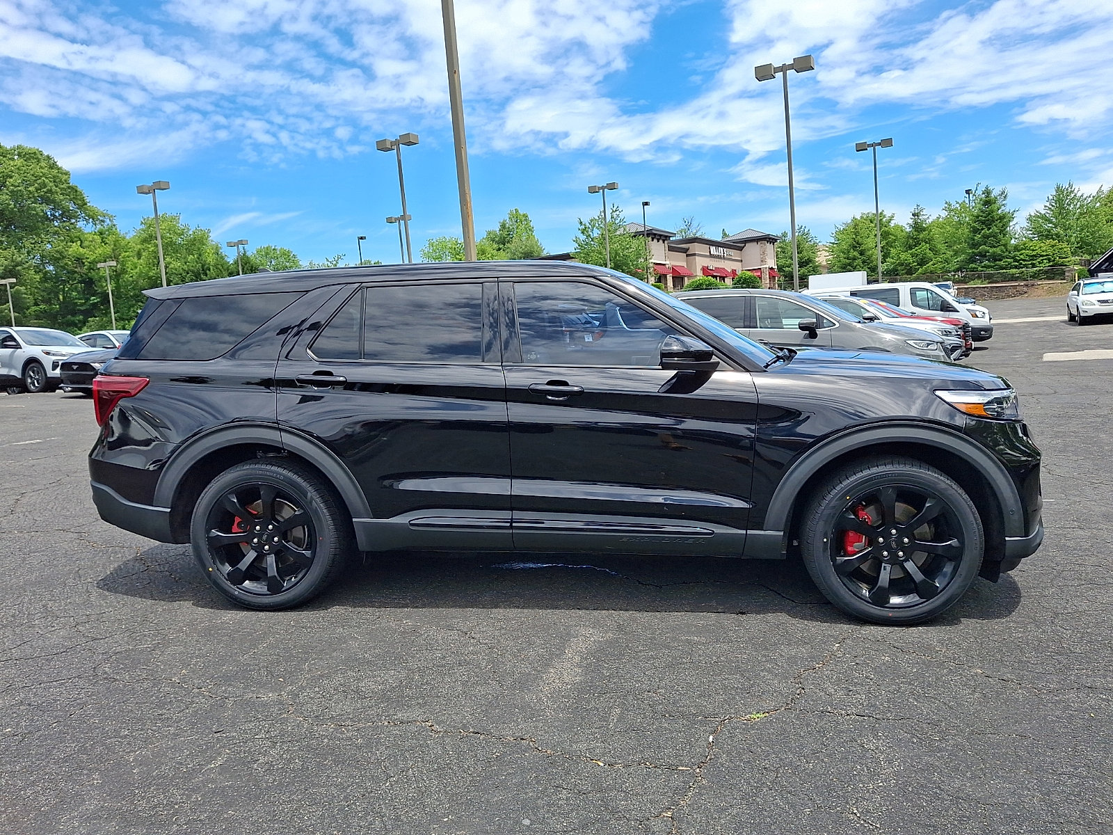 Certified 2022 Ford Explorer ST w/ Equipment Group 401A AWD/4WD image 7