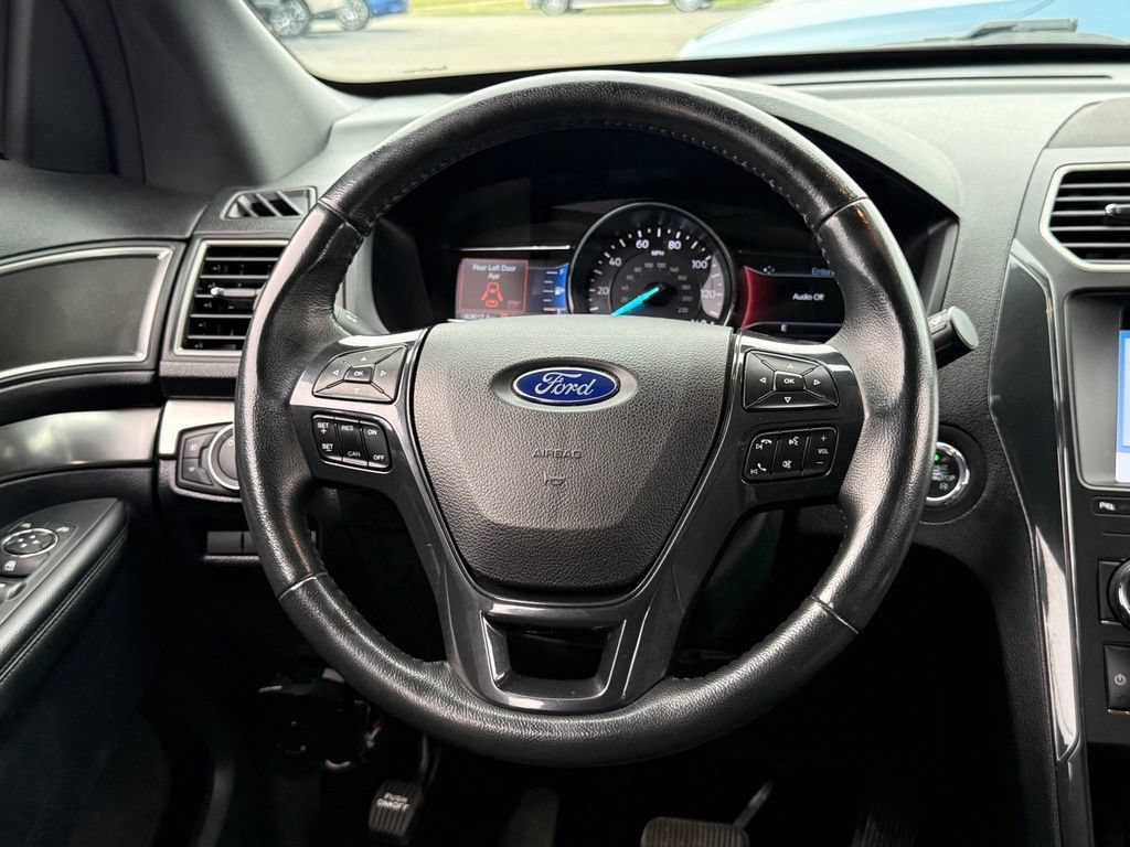 Certified 2019 Ford Explorer XLT AWD/4WD image 6