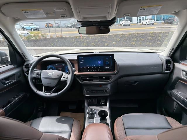 Certified 2025 Ford Bronco Sport Outer Banks w/ Outer Banks Tech Package+ AWD/4WD image 34