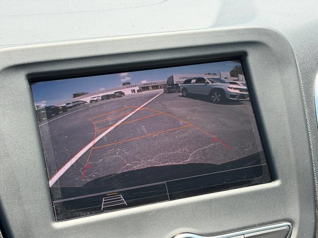 Used 2023 Chevrolet Equinox LS AWD/4WD image 25