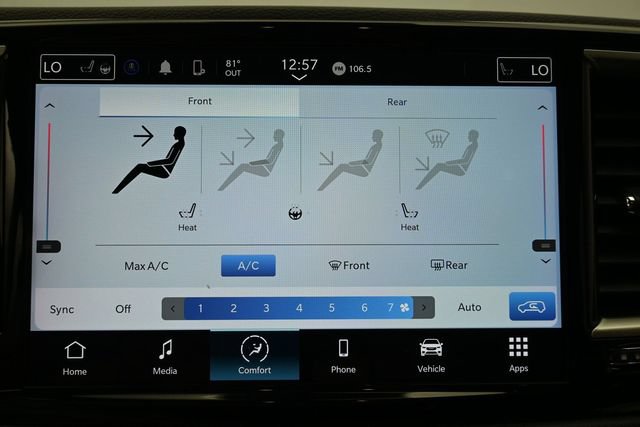 Used 2024 Chrysler Pacifica Touring-L FWD image 22