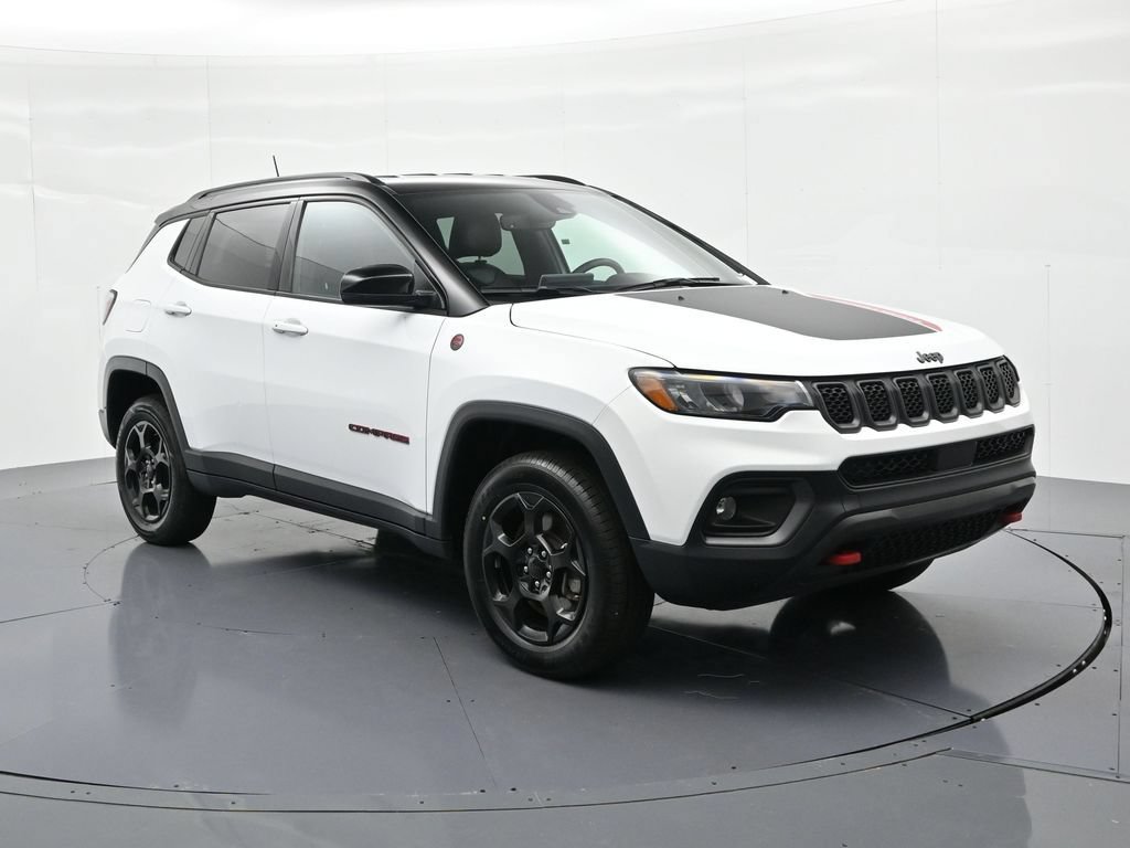 Used 2023 Jeep Compass Trailhawk AWD/4WD image 4