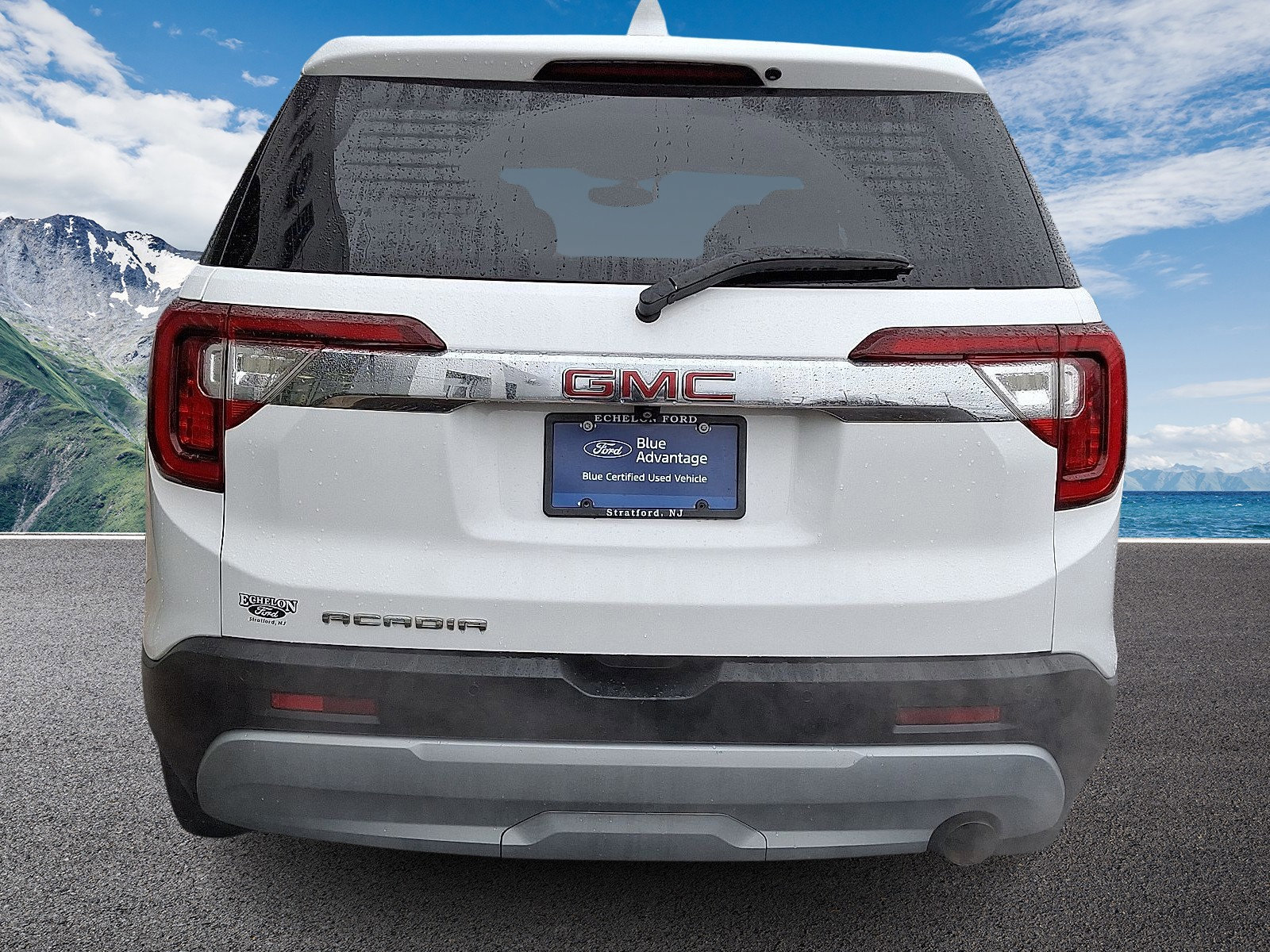 Used 2021 GMC Acadia SLE image 3