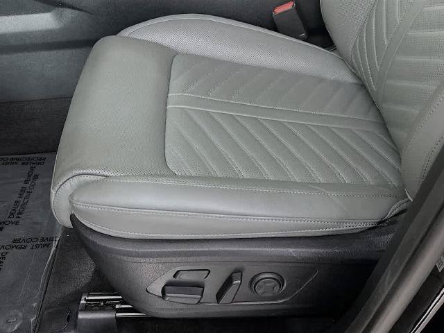Used 2025 Kia Sorento SX Prestige w/ Sage Leather Package AWD/4WD image 32