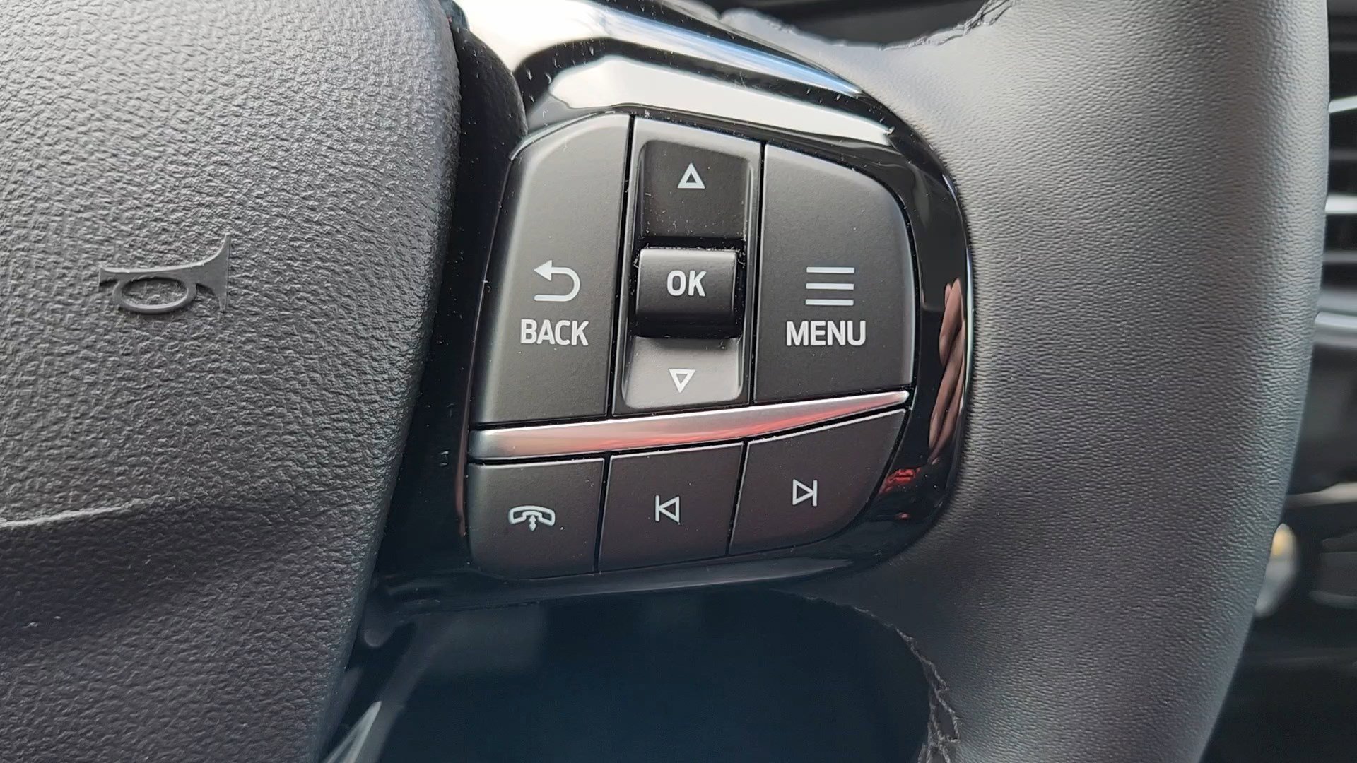 Certified 2023 Ford Escape Platinum w/ Premium Technology Package image 13