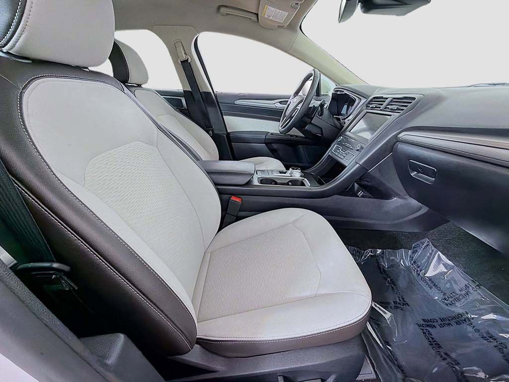 Certified 2019 Ford Fusion SE w/ Equipment Group 151A image 20