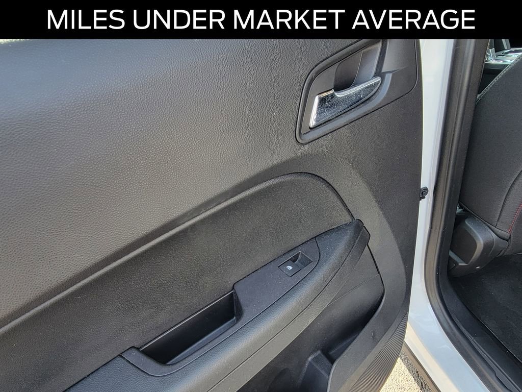 Used 2017 Chevrolet Equinox LT image 13