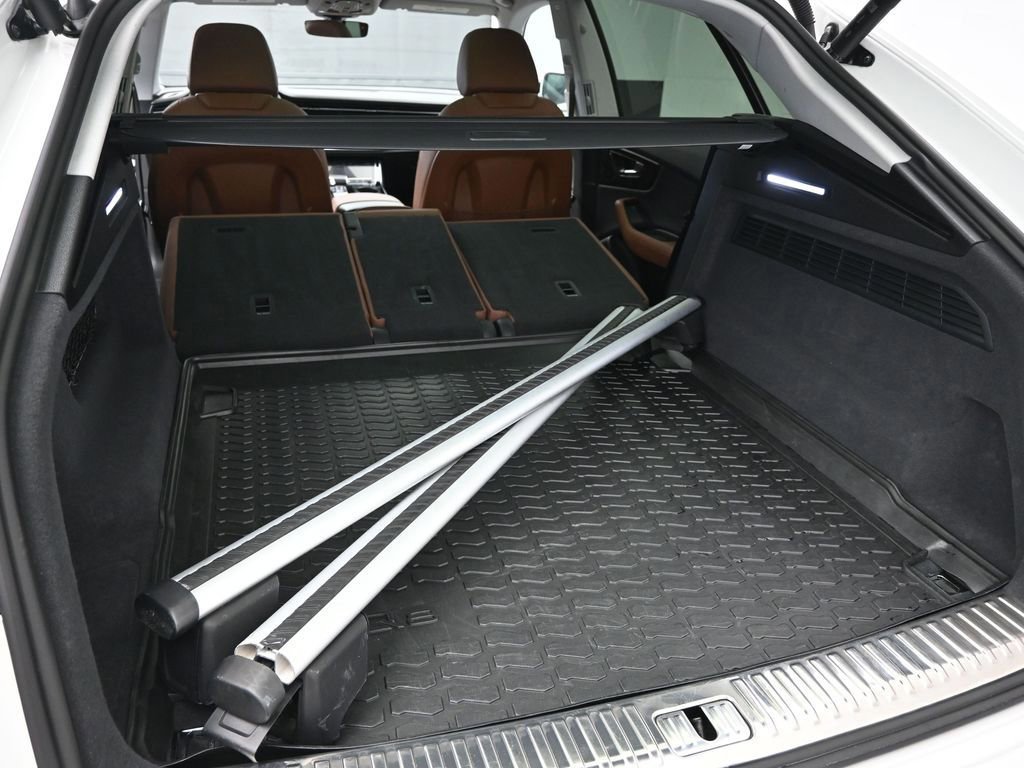 Used 2023 Audi Q8 Premium Plus image 37