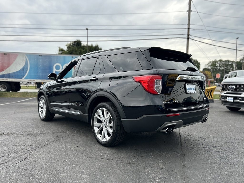 Certified 2022 Ford Explorer Platinum w/ Equipment Group 601A image 3