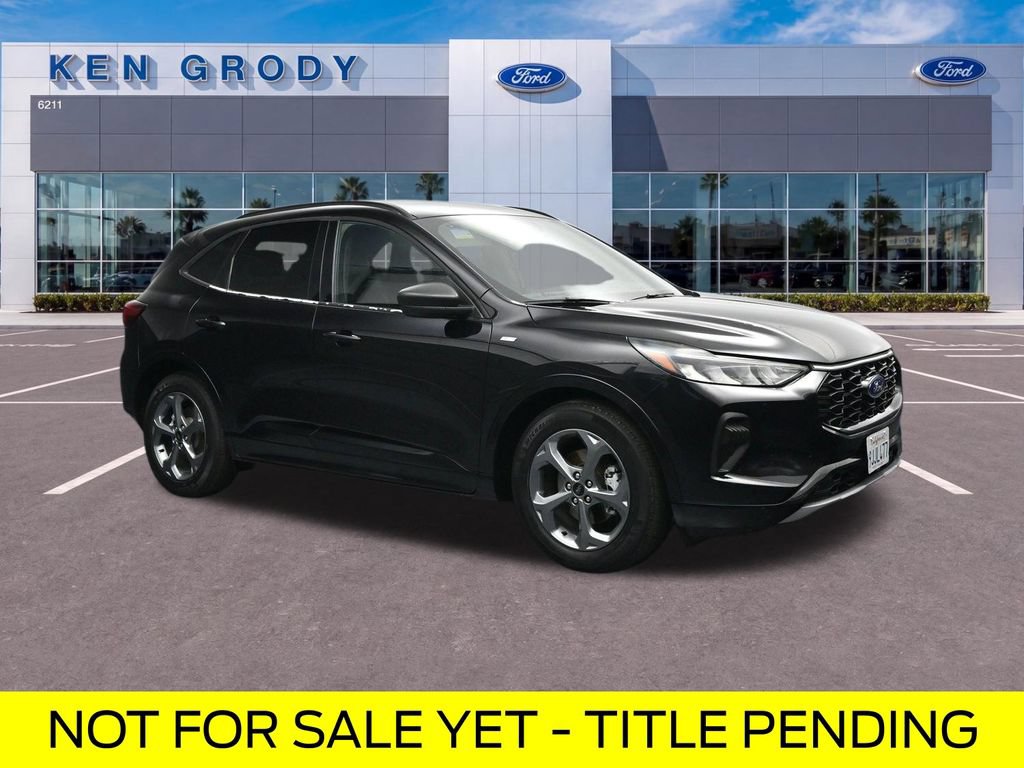 Certified 2023 Ford Escape ST-Line w/ Tech Pack #1 FWD image 1