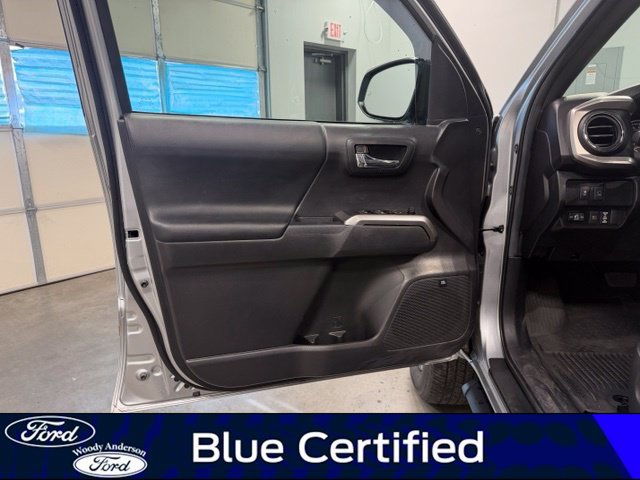 Used 2022 Toyota Tacoma Limited AWD/4WD image 23