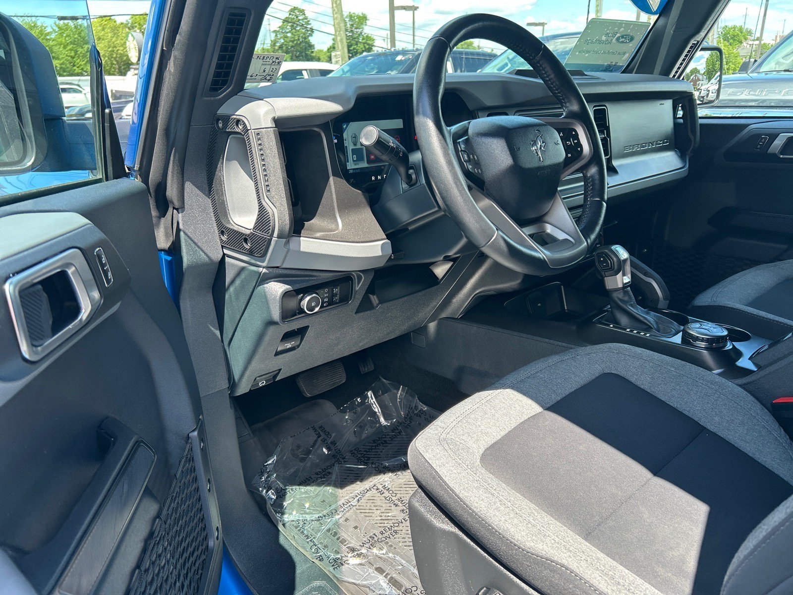 Certified 2023 Ford Bronco Big Bend w/ Sasquatch Package AWD/4WD image 7