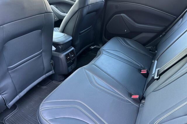 Certified 2022 Ford Mustang Mach-E Premium AWD/4WD image 9