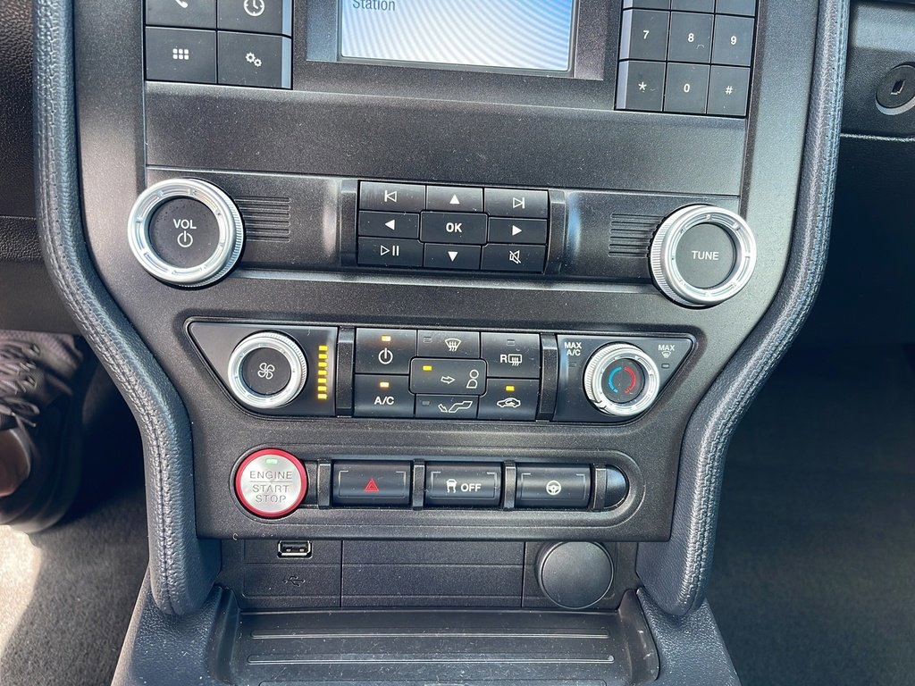 Certified 2022 Ford Mustang Coupe w/ Black Accent Package image 19