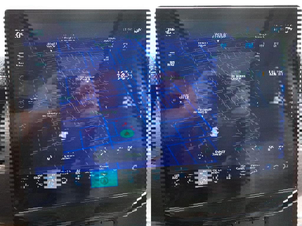 Certified 2024 Ford Expedition Limited image 9