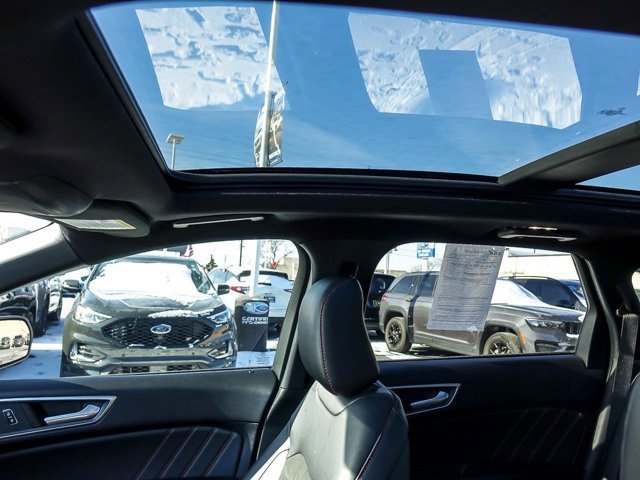 Certified 2024 Ford Edge ST-Line image 13