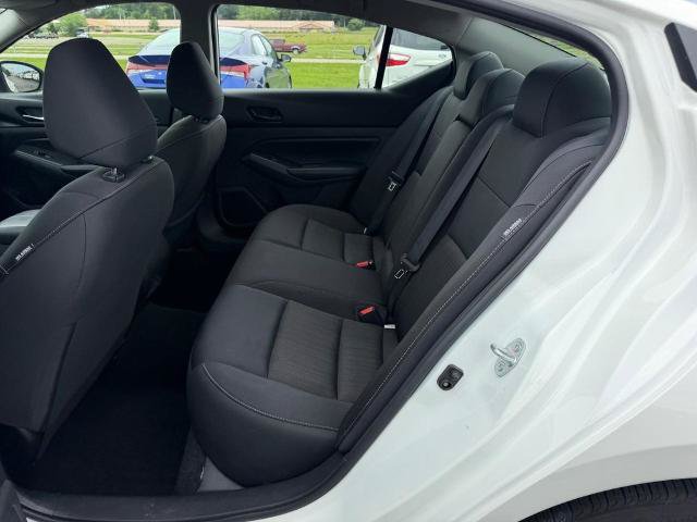 Used 2024 Nissan Altima 2.5 SV FWD image 9