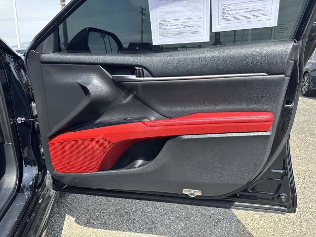 Used 2020 Toyota Camry XSE w/ Navigation Package image 29