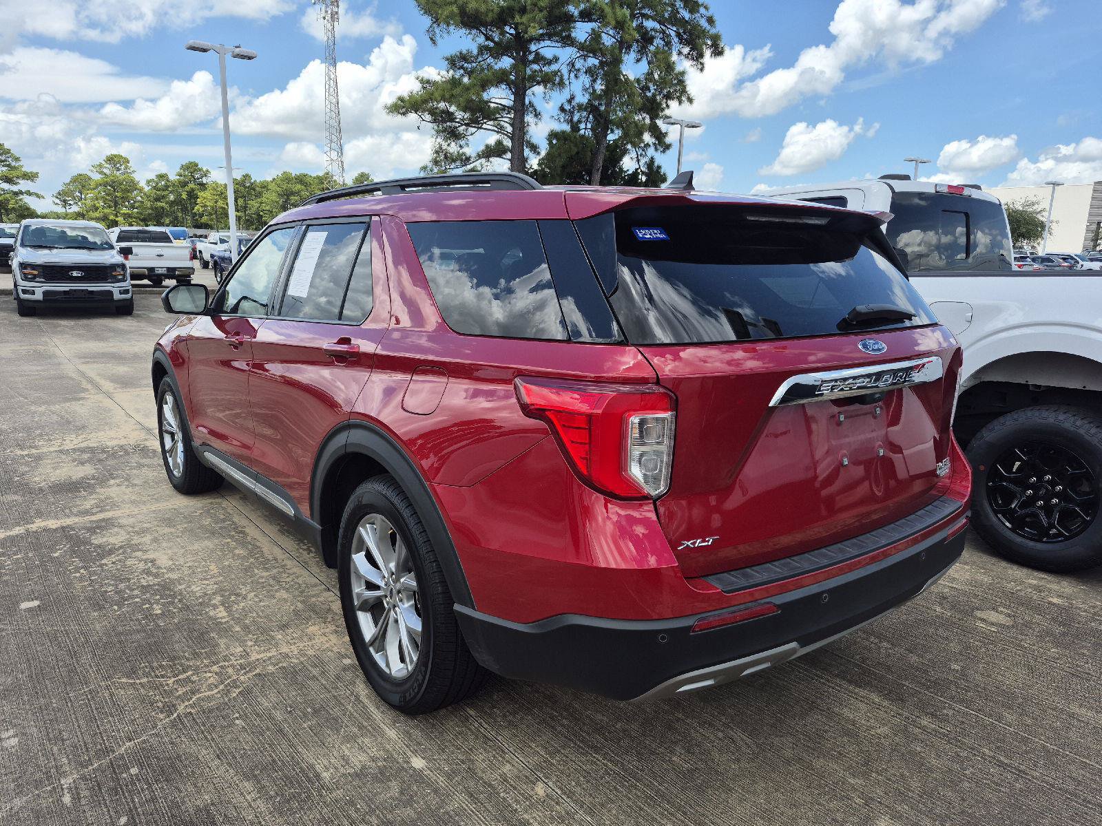 Certified 2024 Ford Explorer XLT w/ Equipment Group 202A RWD image 12