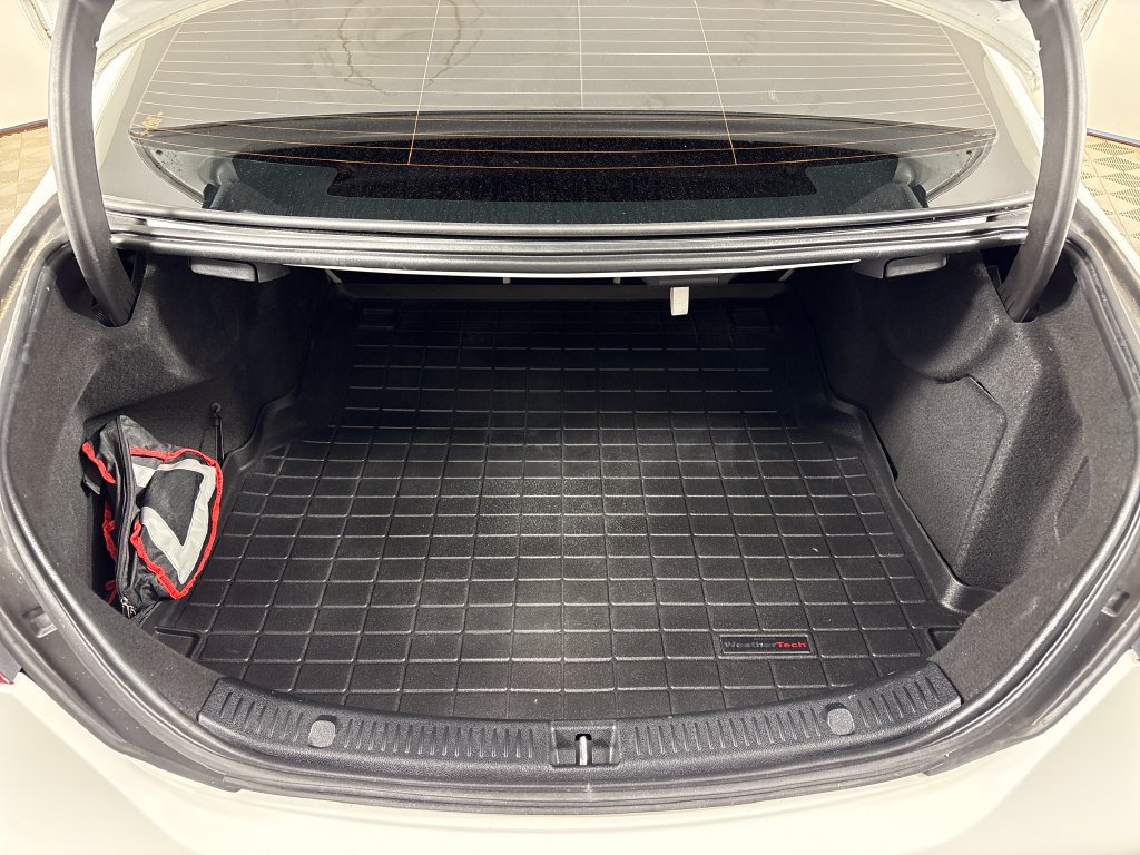 Used 2021 Mercedes-Benz E 350 Sedan image 22