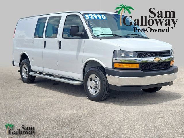 Used 2024 Chevrolet Express 2500 w/ Driver Convenience Package image 5