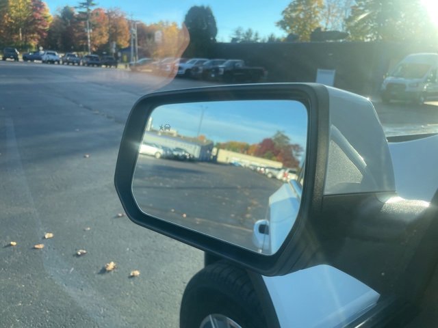 Used 2023 Chevrolet Traverse LT image 19