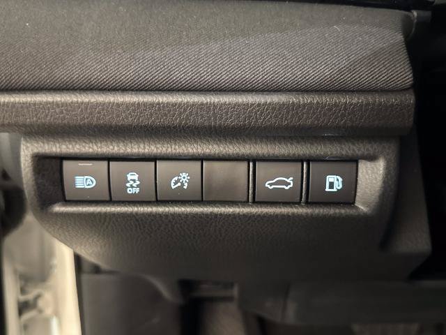Used 2025 Toyota Camry LE w/ Convenience Package FWD image 18