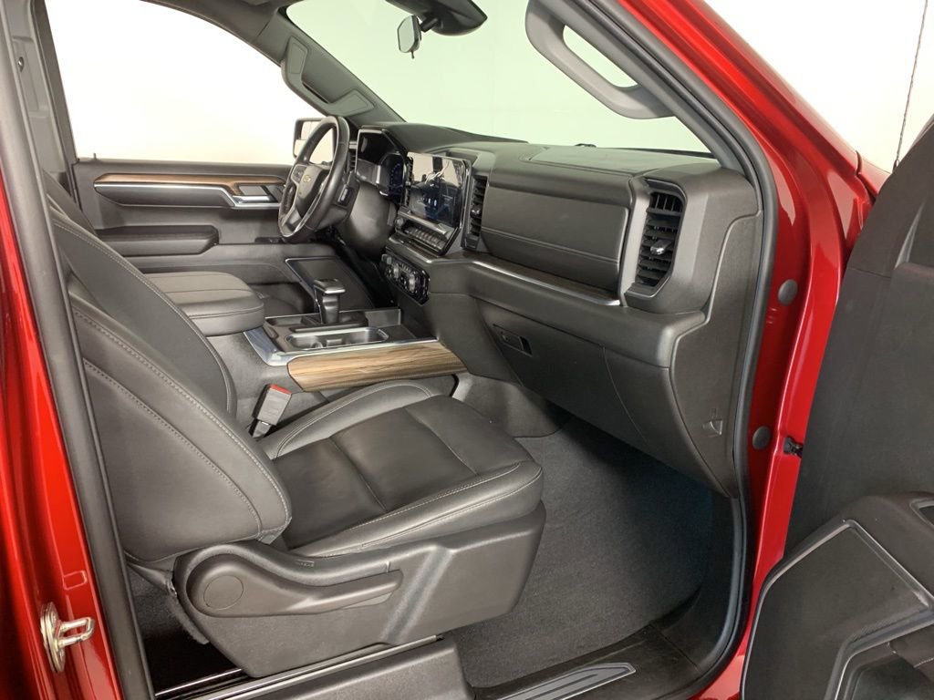 Used 2023 Chevrolet Silverado 1500 LT AWD/4WD image 39