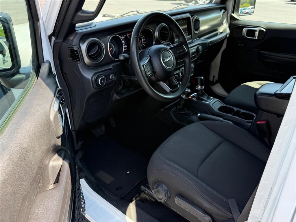 Used 2023 Jeep Wrangler Unlimited Sport AWD/4WD image 9