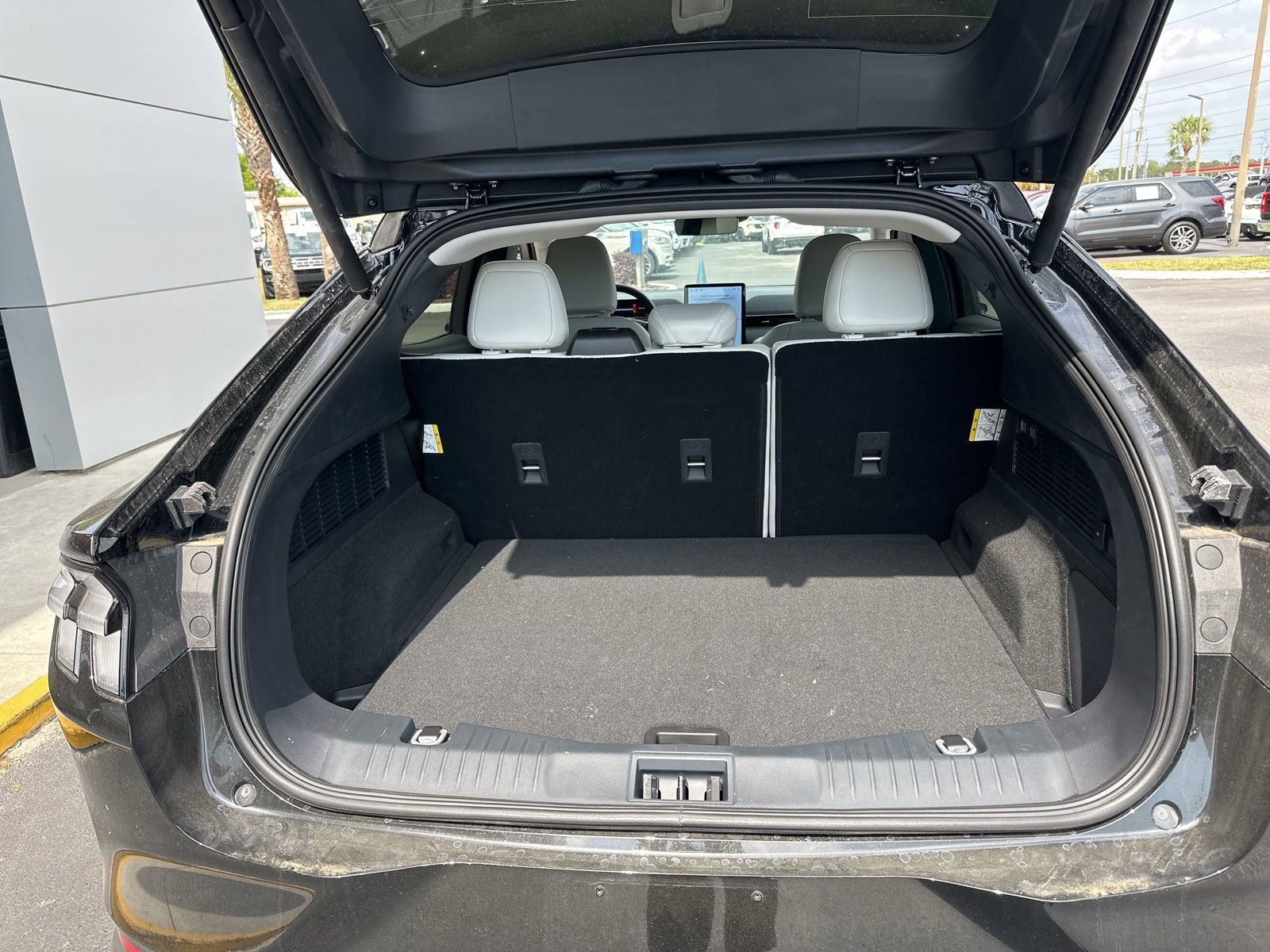 Certified 2025 Ford Mustang Mach-E Premium image 12